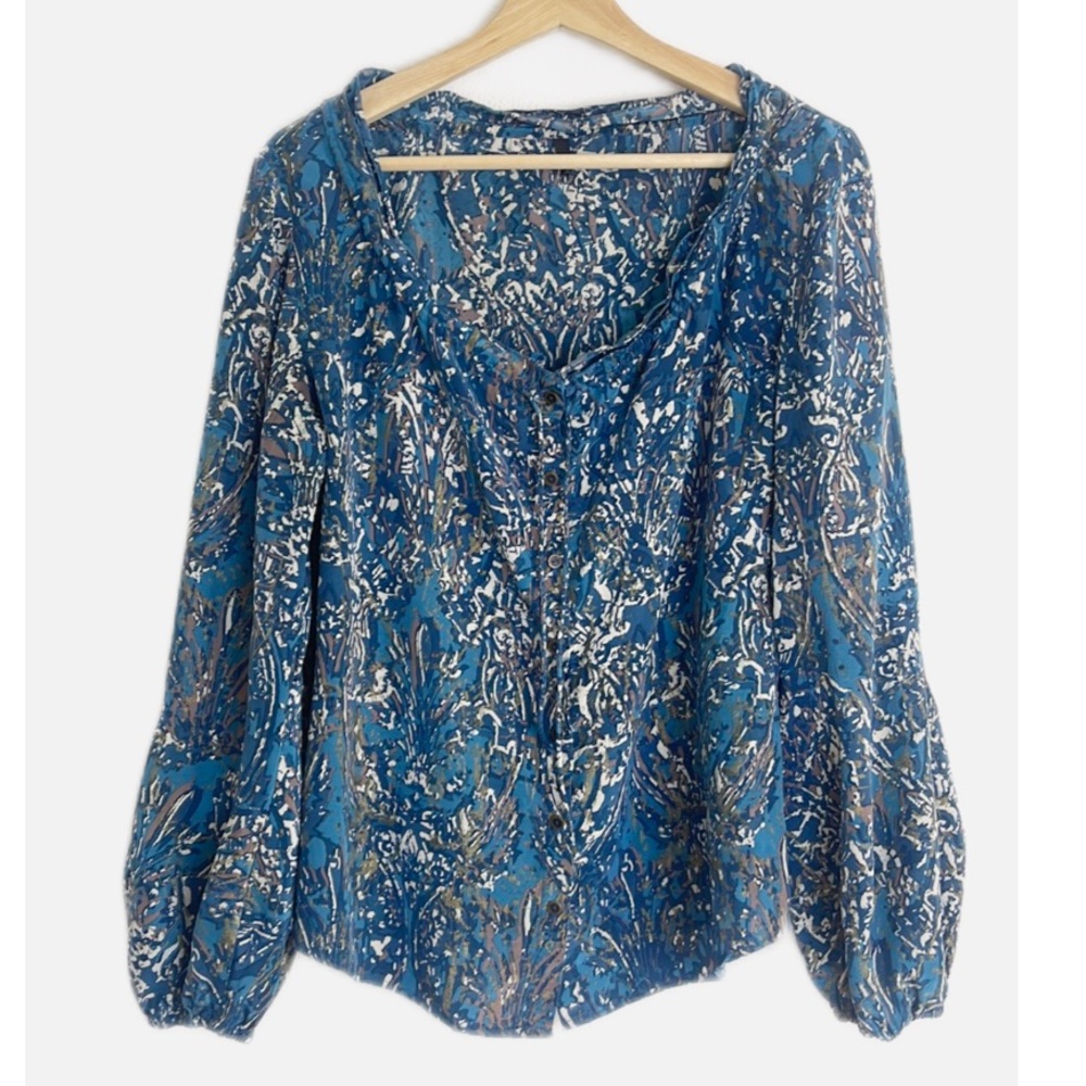 T Tahari silk tie front blouse
